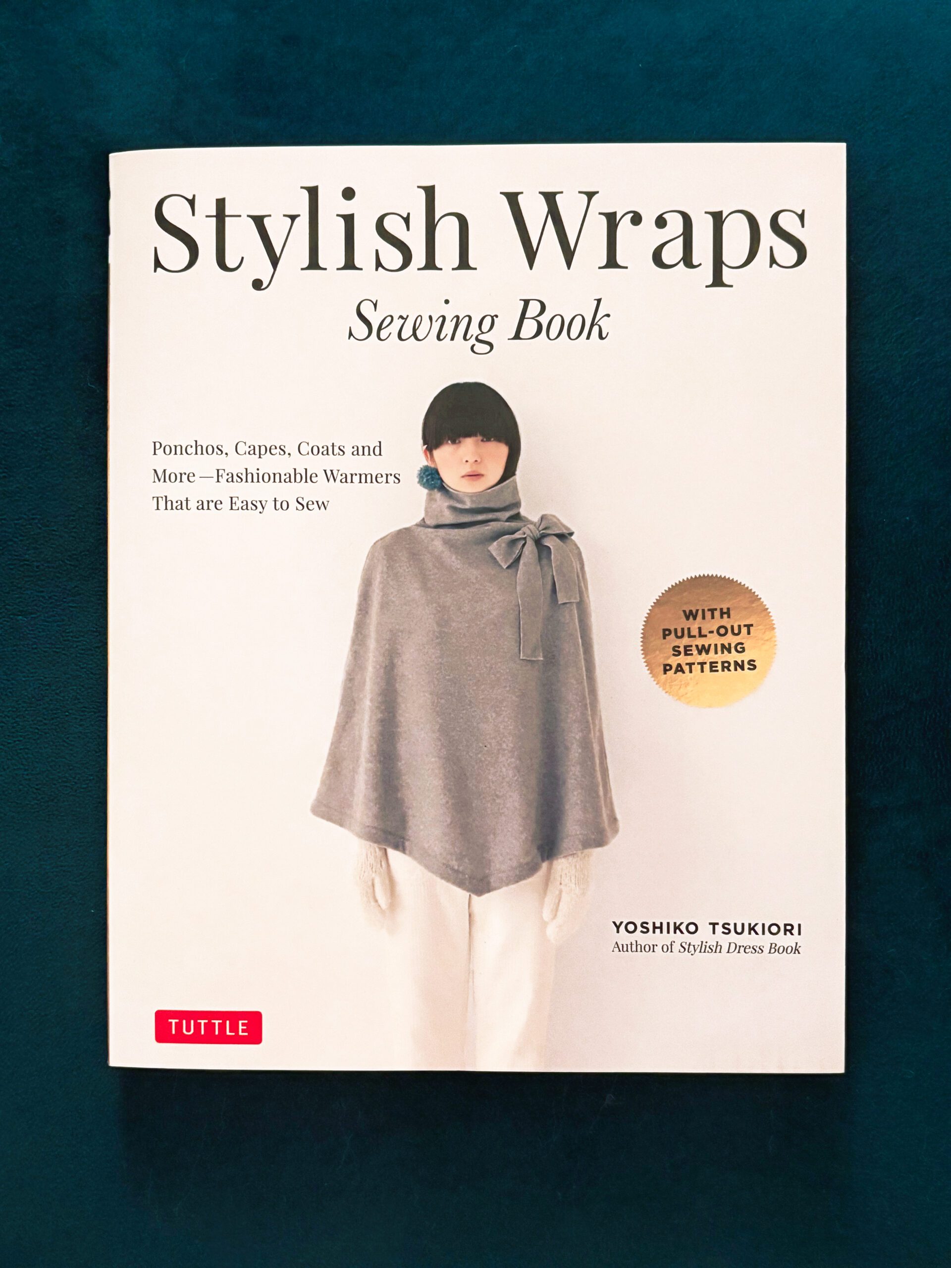 A Japanese sewing book containing simple and stylish outerwear sewing patterns.